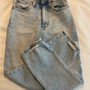 Abercrombie: Ultra High Rise Straight Jeans